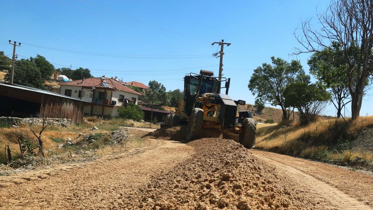 yapagilar-koyu-yol-calismasi.jpg