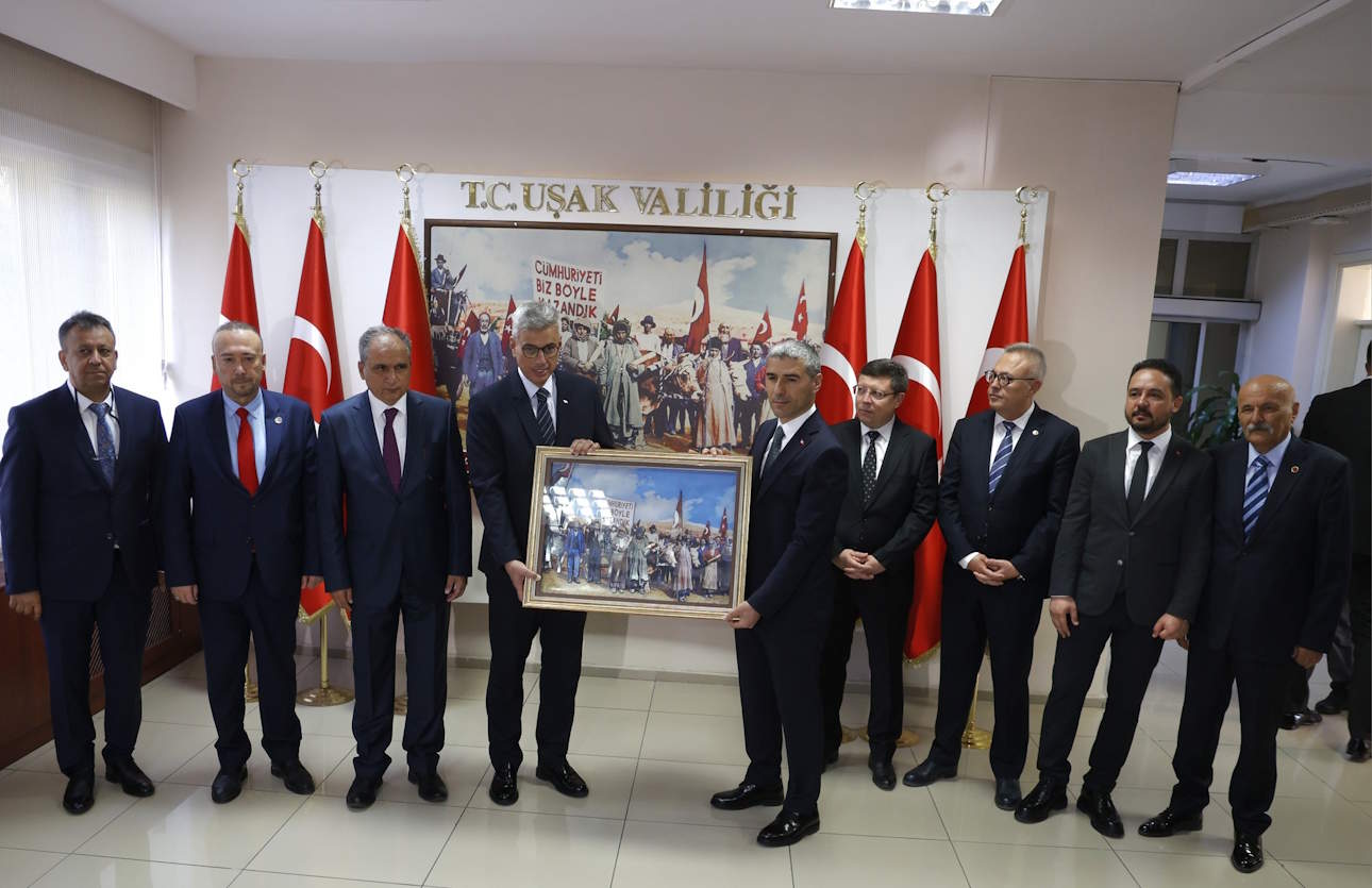 saglik-bakani-prof-dr-kemal-memisoglu-usakta-1.jpg