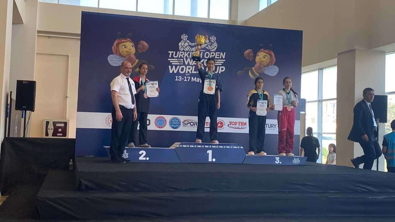 usakli-sporcular-dunya-kupasindan-10-madalyayla-donduler-1