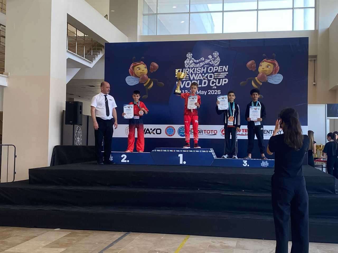 usakli-sporcular-dunya-kupasindan-10-madalyayla-donduler-4